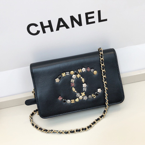 Chanel 샤넬 WOC 19CM AS35822