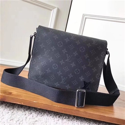 Louis Vuitton 루이비통 모노그램 남성용 숄더백 M44000