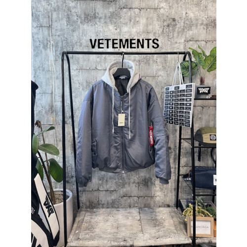 Vetements 베트멍 후드패치 크롭패딩